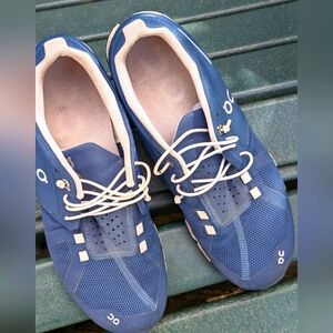 Women's On Cloud Blue Denim Swiss Engineering Running shoes Sz 8.5